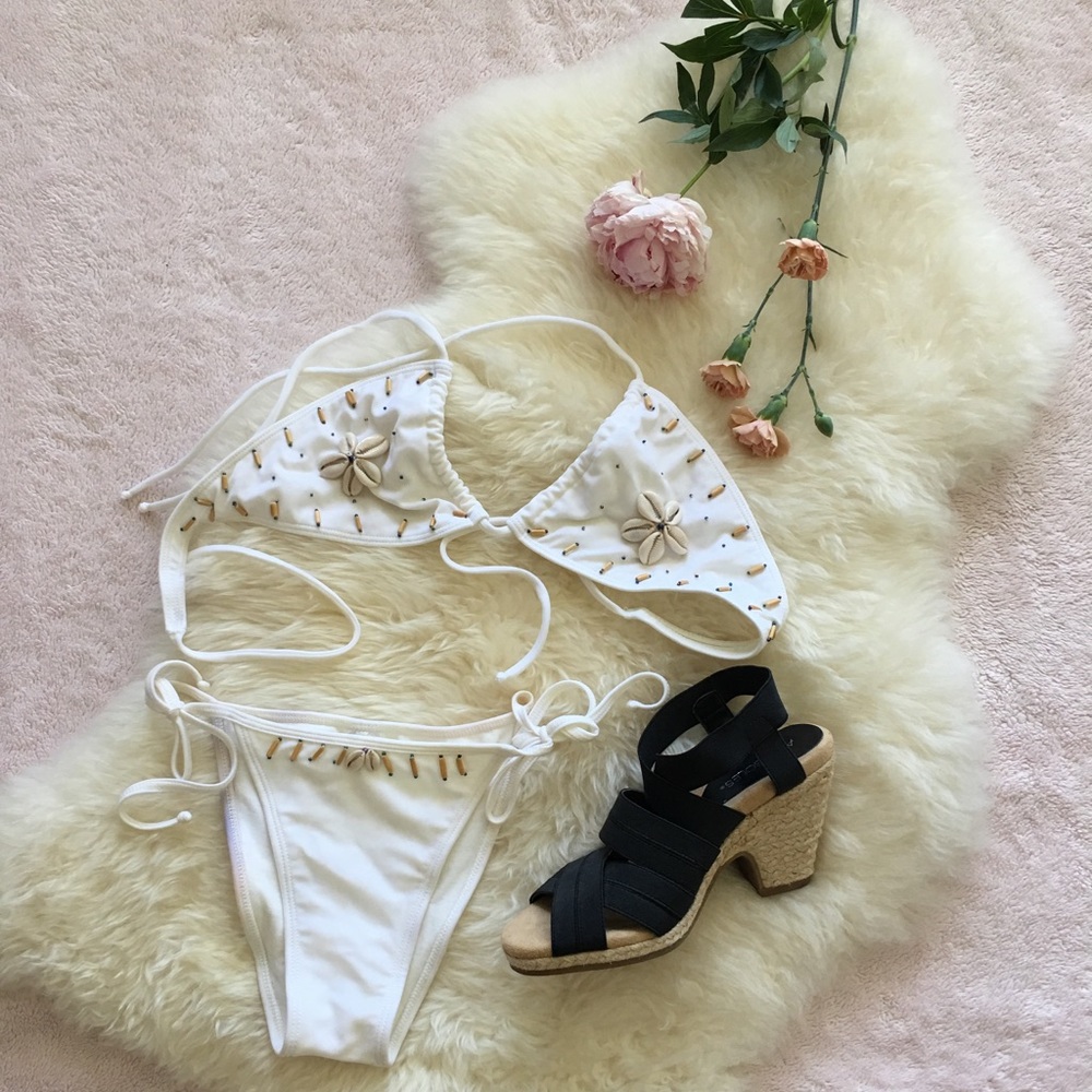 Shell Bikini - image 1